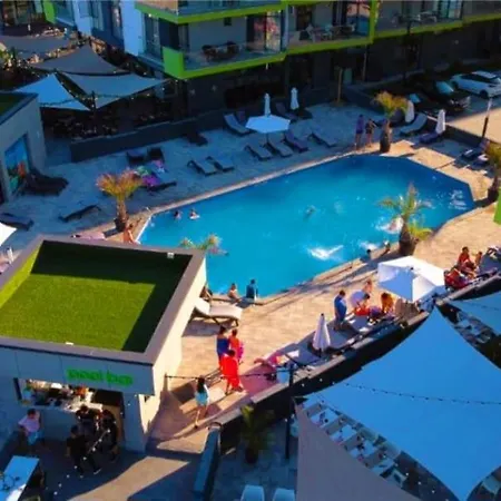 Jumeirah - Pool & Prima Linie La Mare