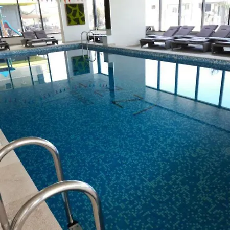 Jumeirah - Pool & Prima Linie La Mare Apartament Năvodari